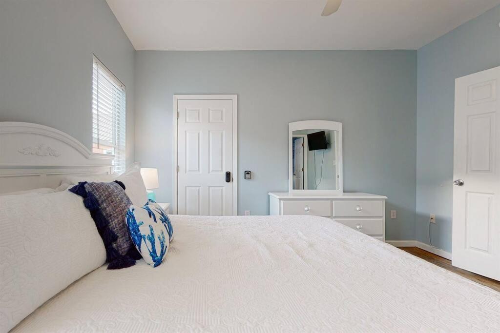Eye-Catching Property W/ Picturesque Coastal Views Gulf Shores Zewnętrze zdjęcie